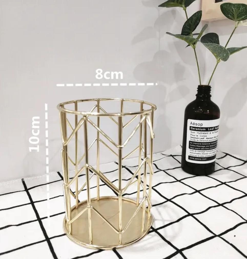 WH390.54 Makeup Brush Holder