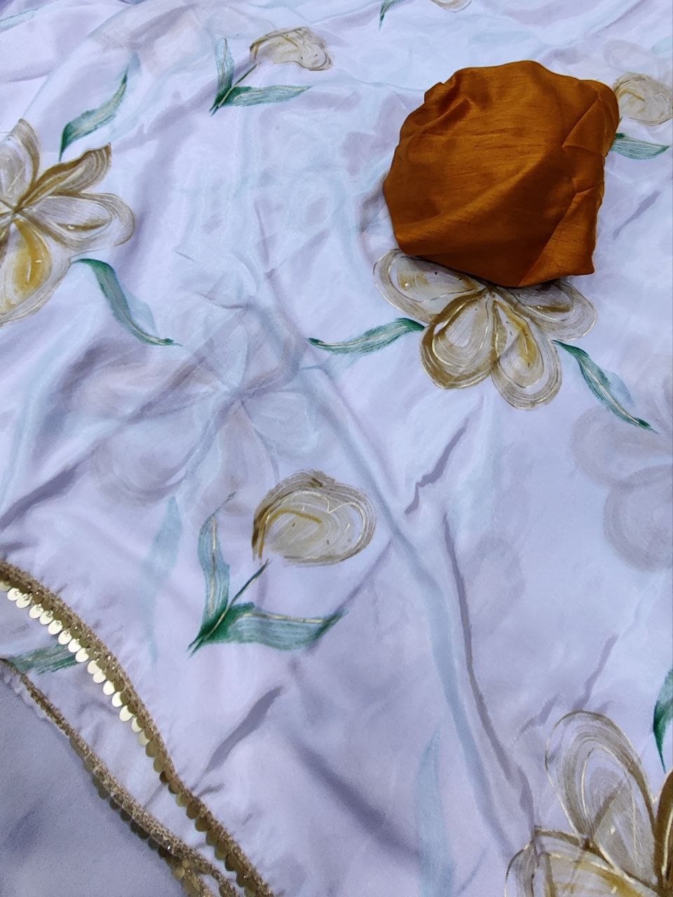 Stylish Floral Chinon Chiffon Saree