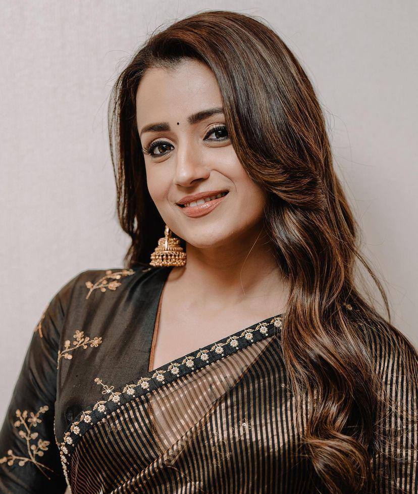 Bollywood Celeb Look Gold Zari Line Tissue Saree | Clone Design