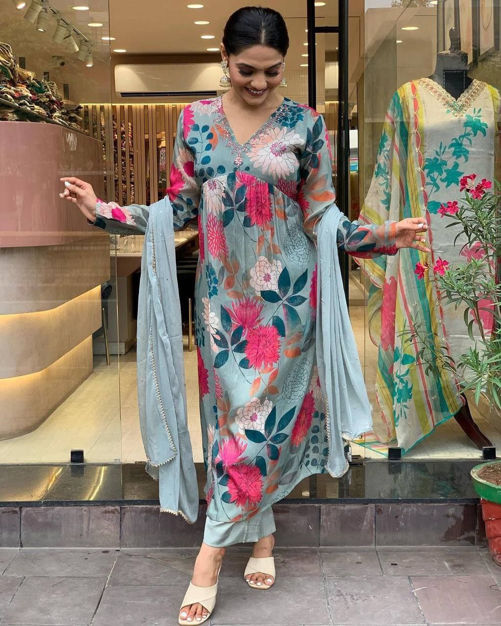 Designer Russia Silk Kurta Pant With Dupatta