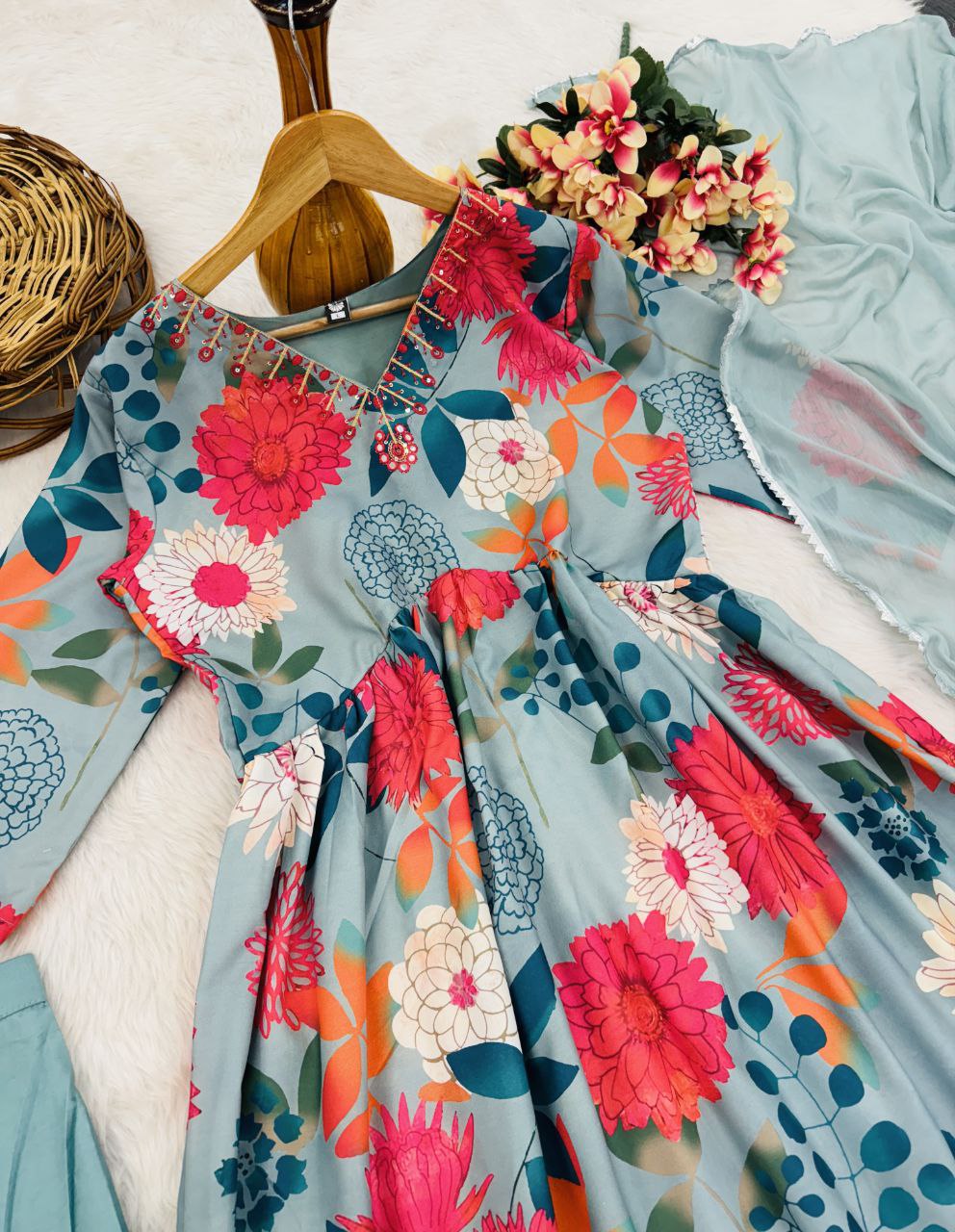 Designer Russia Silk Kurta Pant With Dupatta