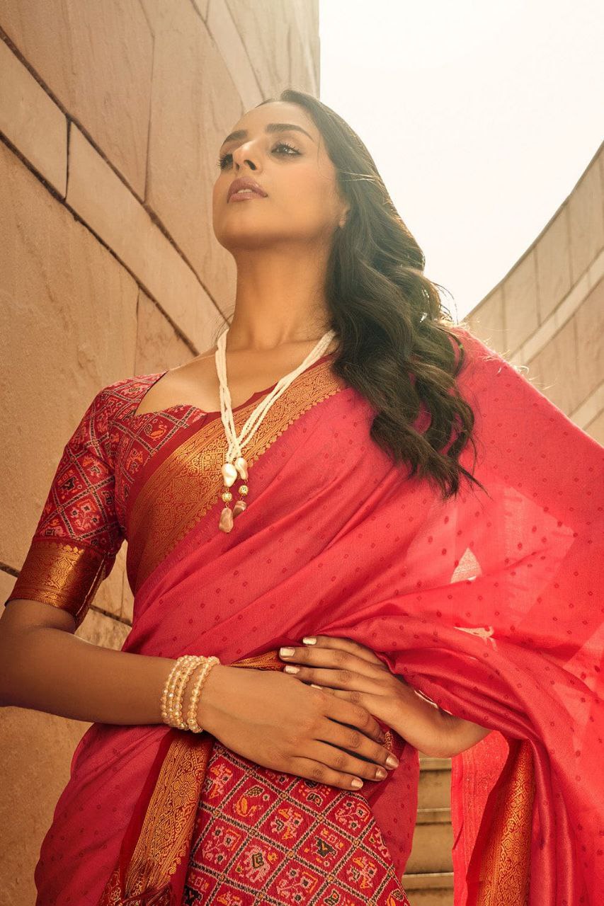 Red Color Kaadi Raw Silk Saree For Women Wedding