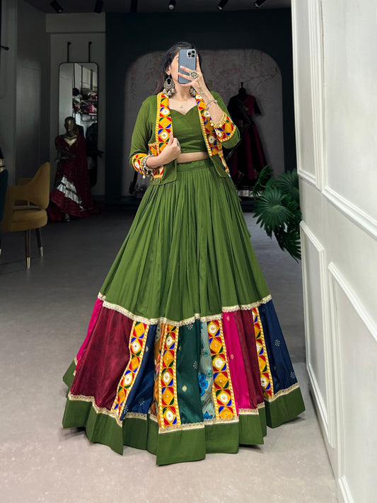 Mehendi Designer Navaratri Wear Lehenga Choli