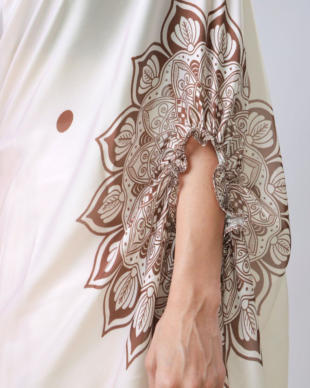 New Hands Free Satin Georgette Saree In Off White