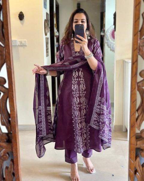New Printed Cotton Kurta Set With Dupatta