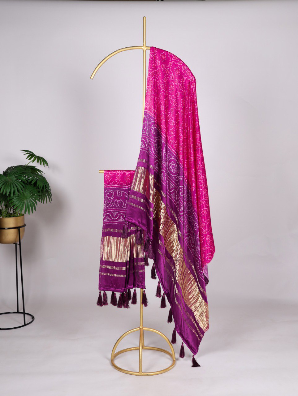 Traditional Gaji Silk Bandhej Silk Dupatta