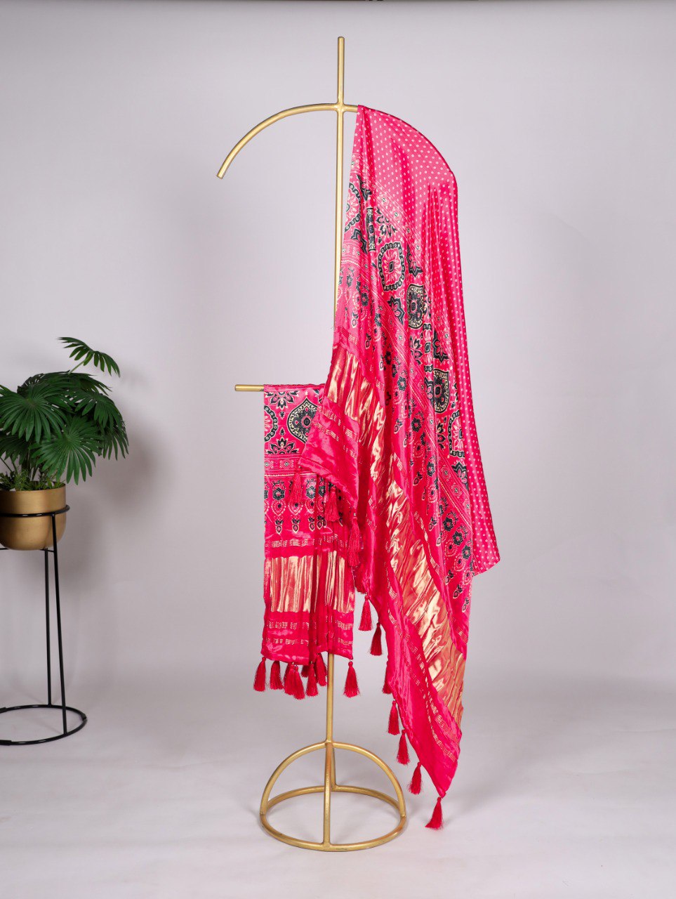 Traditional Gaji Silk Bandhej Silk Dupatta
