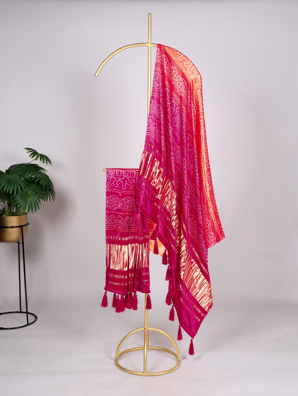 Traditional Gaji Silk Bandhej Silk Dupatta