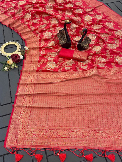 Traditional Khaaddi Dola Silk Saree