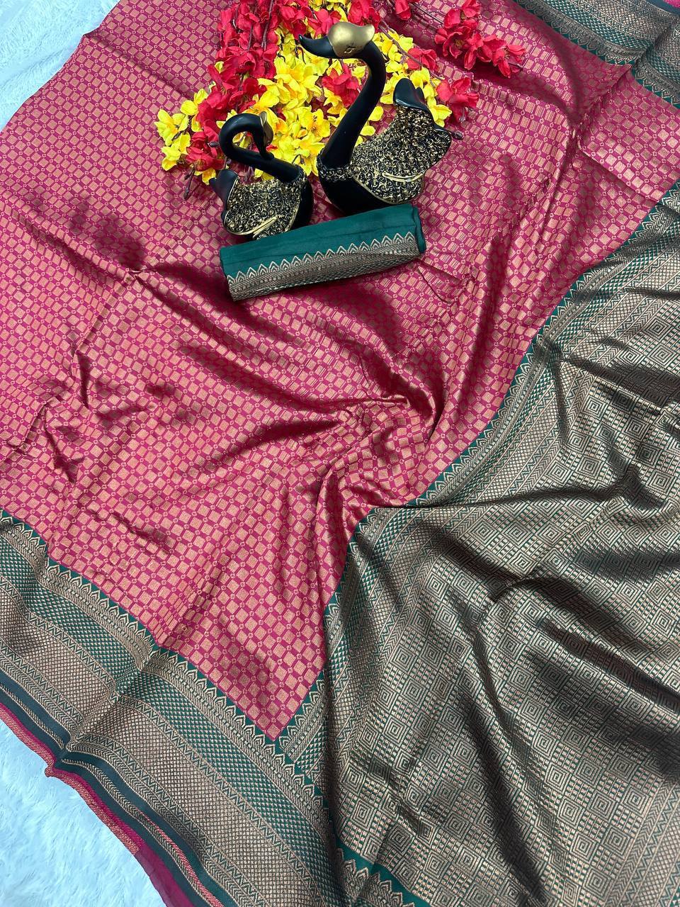 Traditional Wedding Wear Banarasi Saree