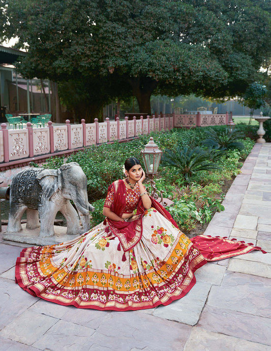Red Traditional Wedding Wear Silk Lehenga