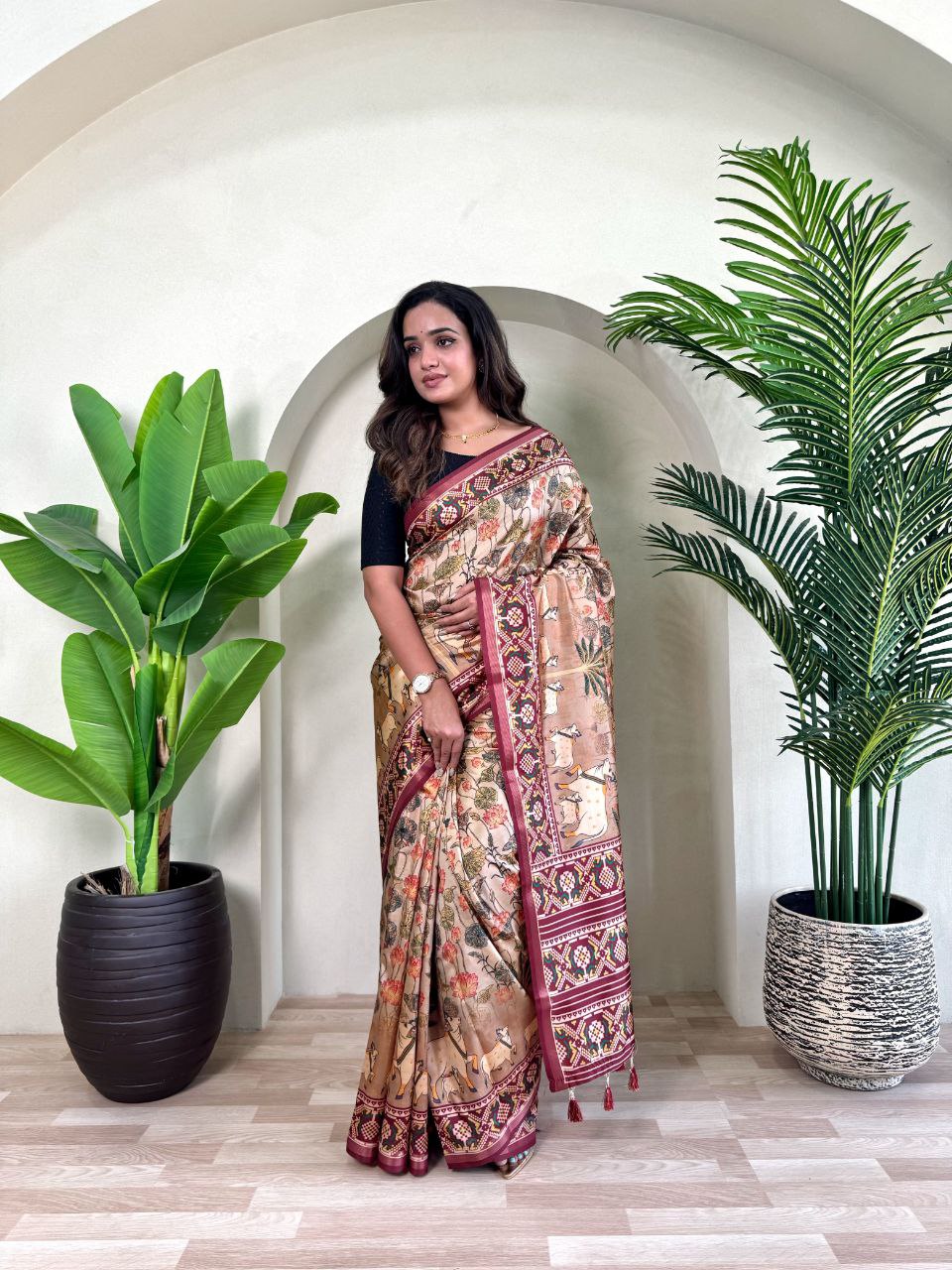Wedding Wear Dola Viscose Saree
