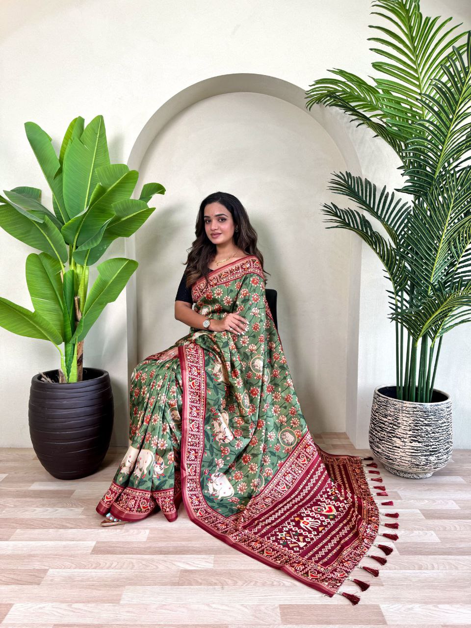 Wedding Wear Dola Viscose Saree