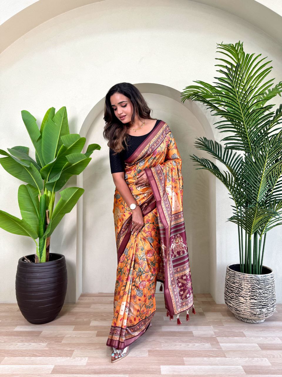 Wedding Wear Dola Viscose Saree