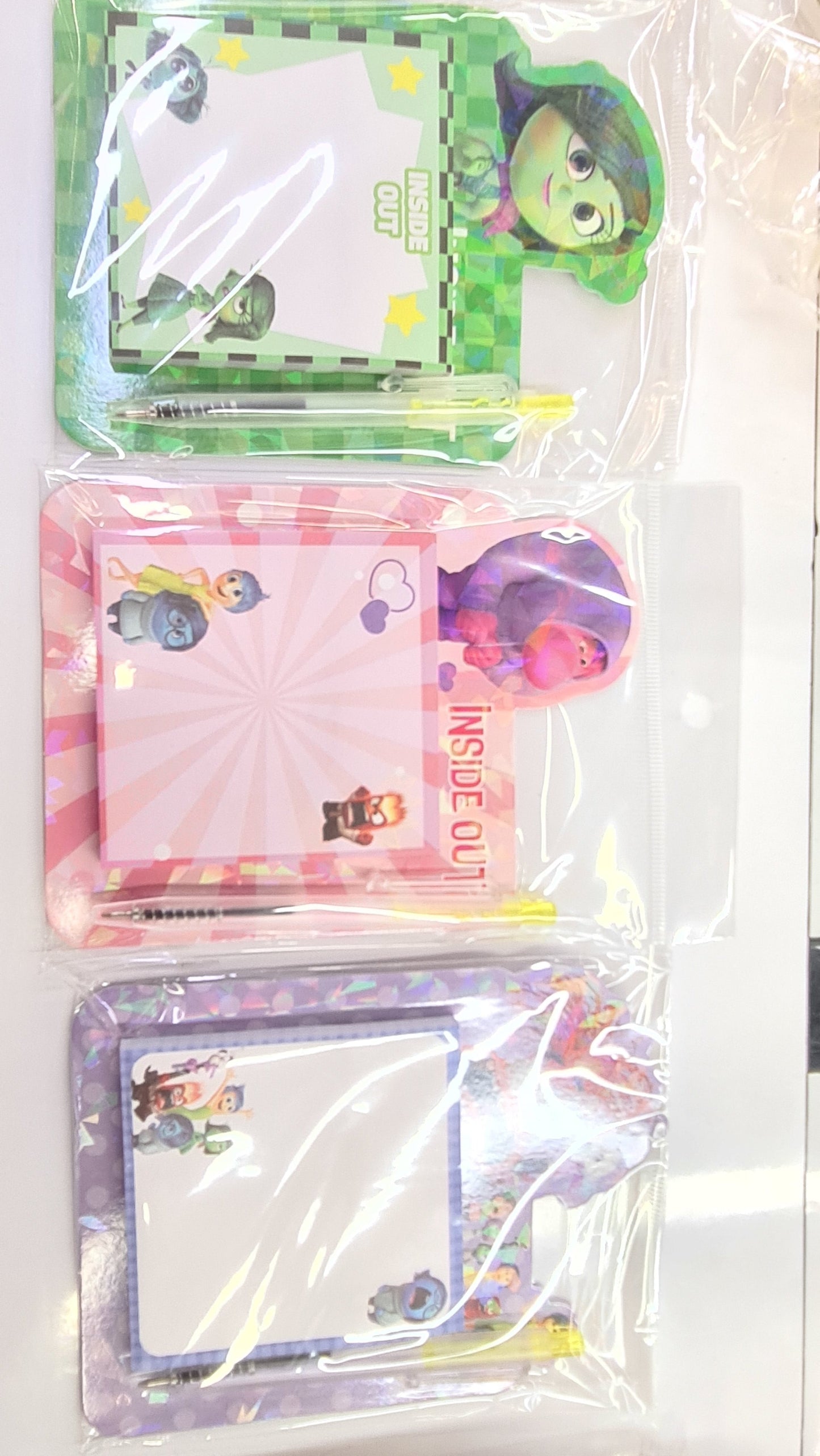 Sticky note with pen